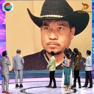 Meet your Posher, Camilo